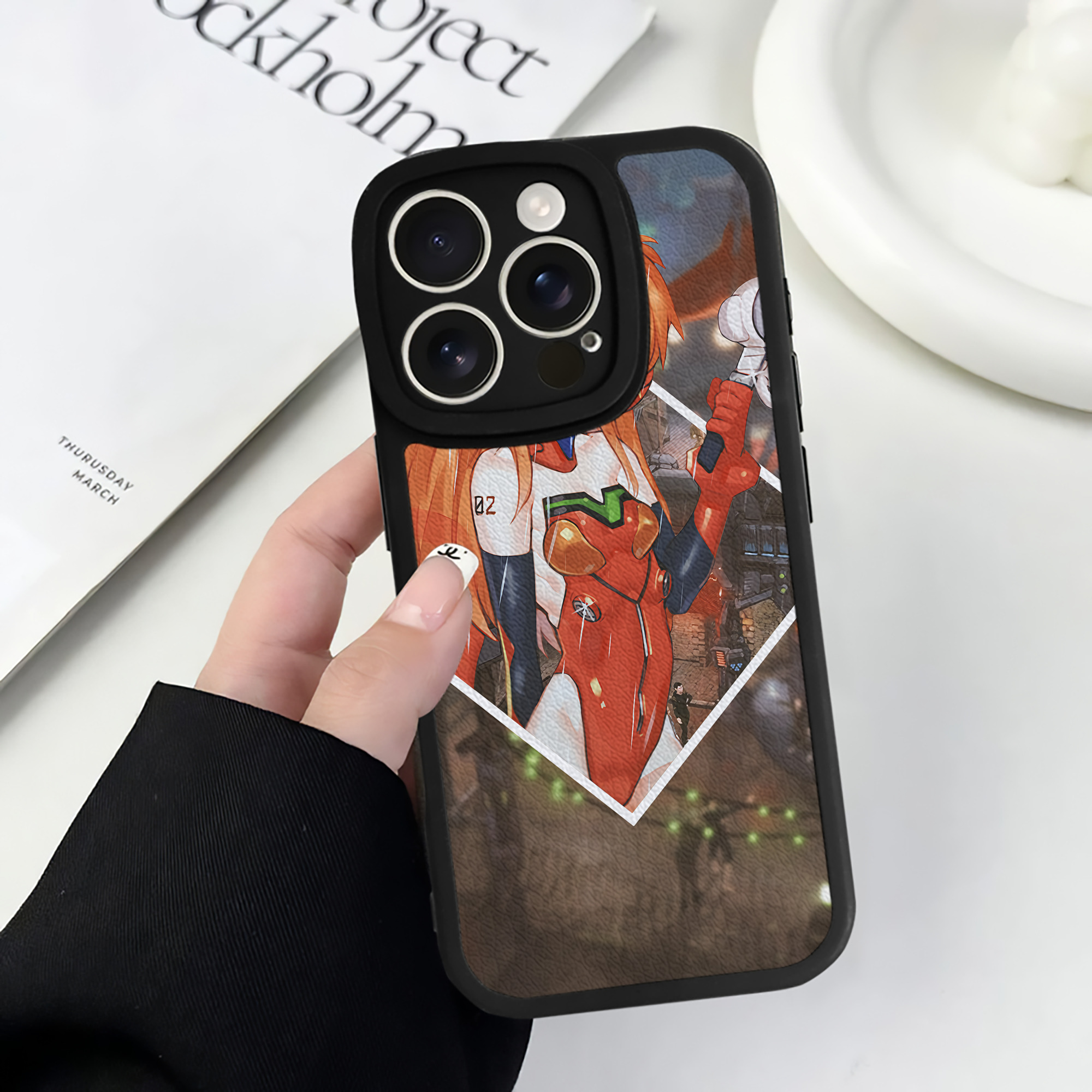 （画像用） EVA 新世紀エヴァンゲリオン 【iPhone 16シリーズ対応】シリコンスマホケース（レザー調） 材質：シリコン